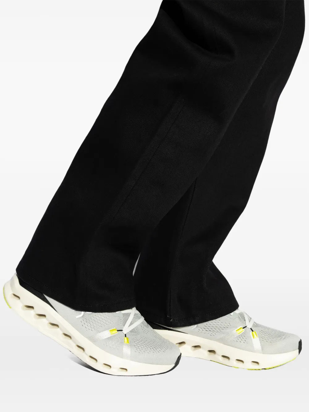 On Running Cloudsurfer 2 Sneakers