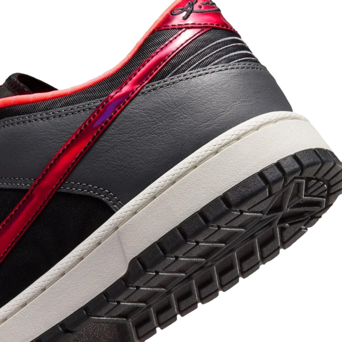 Nike Dunk Low Protro Black / Multi-Color - Hot Punch IQ3919-001 Men's
