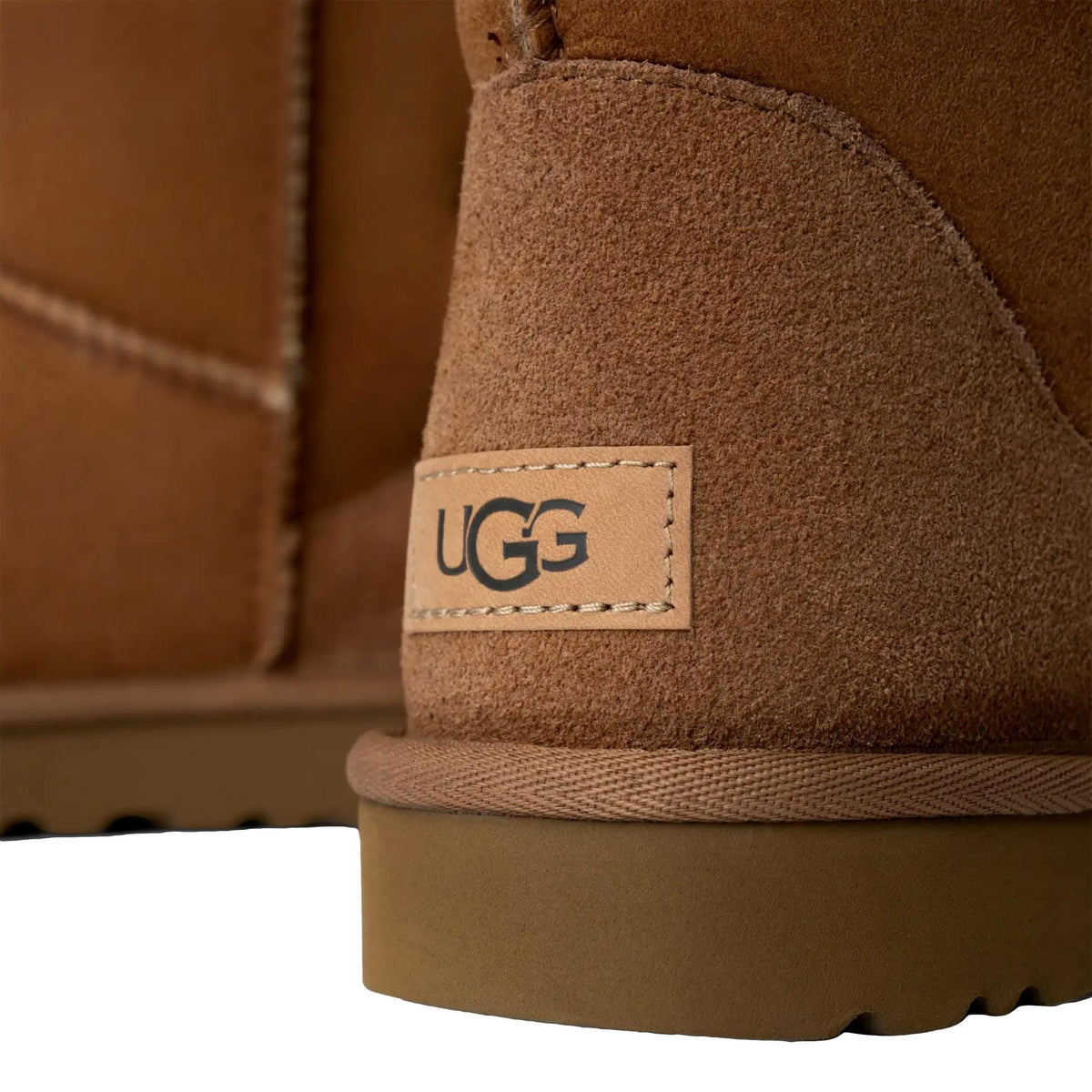 UGG Classic Short II Chestnut  1016223-CHE Women's