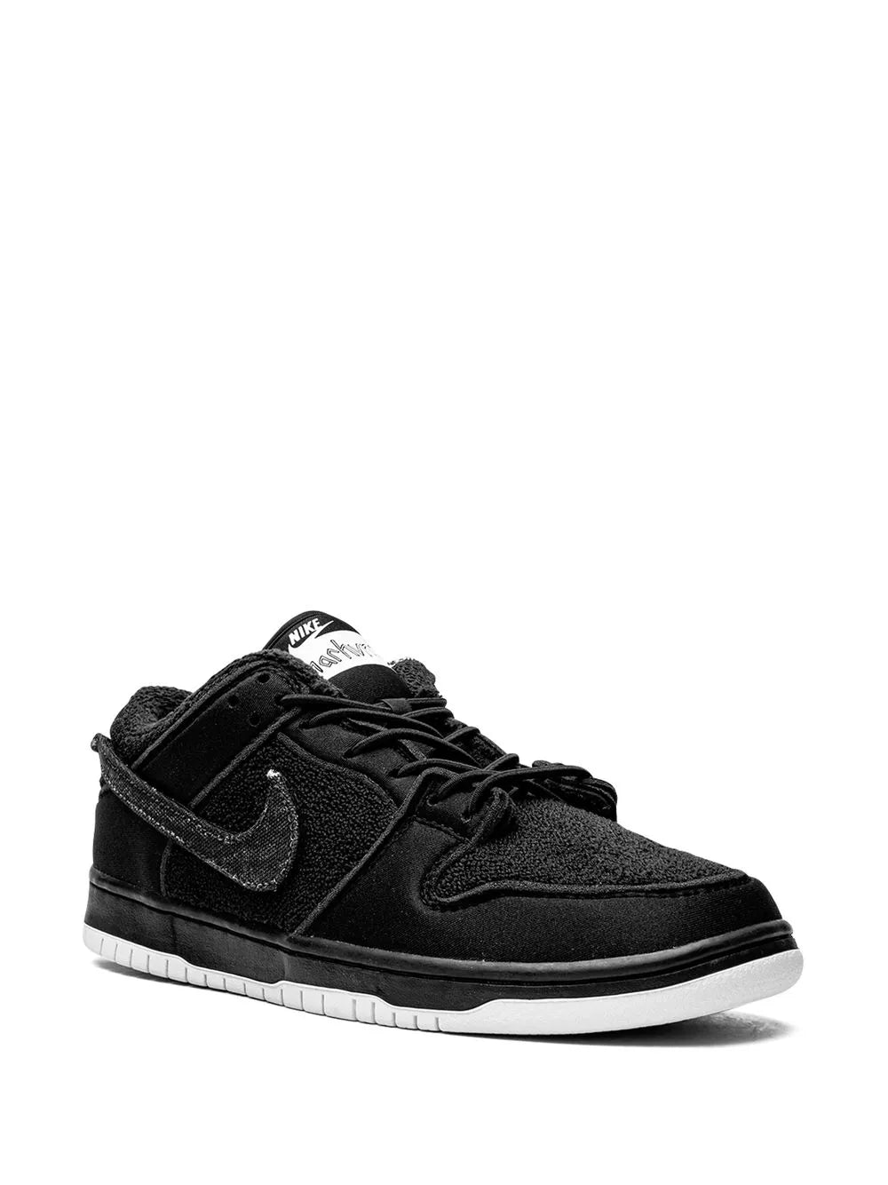 Nike X Gnarhunters Sb Dunk Low Sneakers