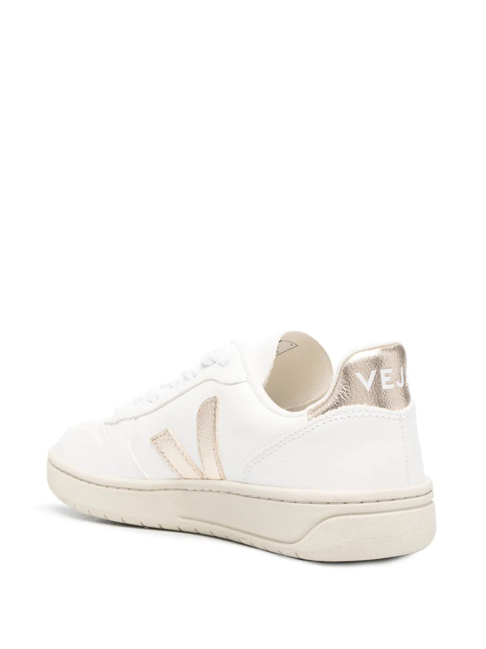 VEJA V-10 Chromefree Leather