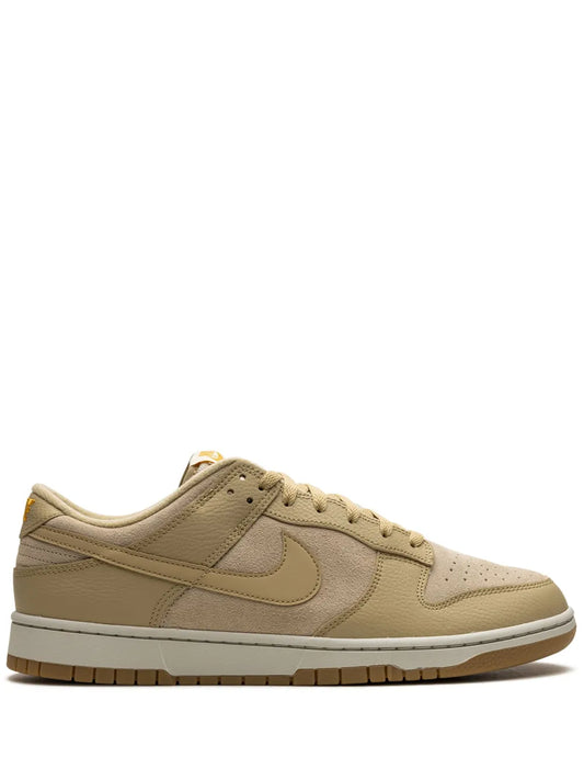 Nike Dunk Low  Suede