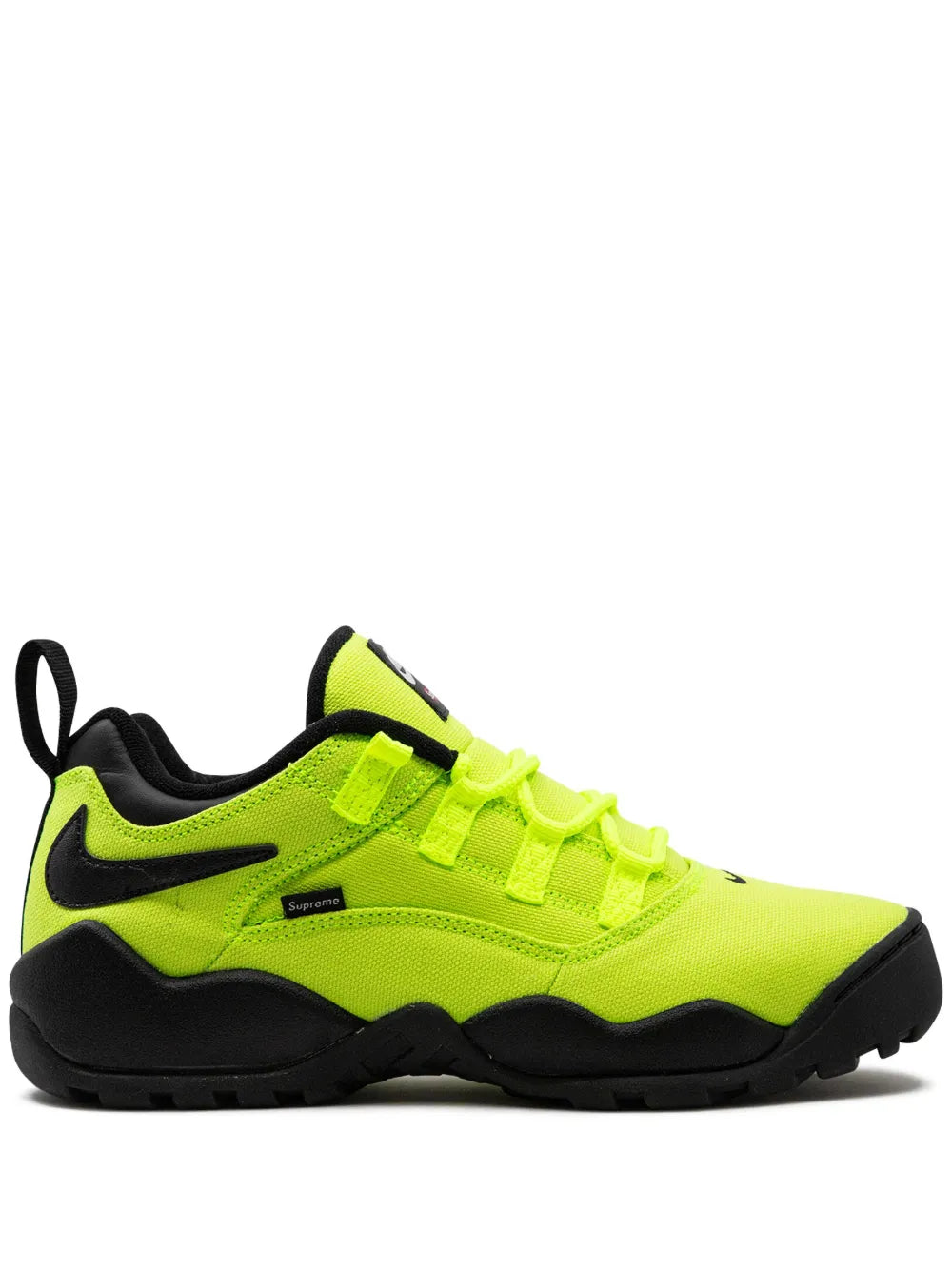 Nike X Supreme Sb Darwin Low Volt Sneakers