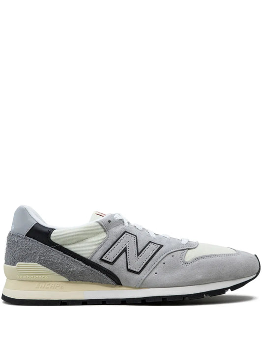 New Balance 996