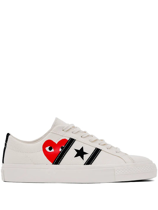 Comme Des Gar ns Play x Converse One Star Academy Pro