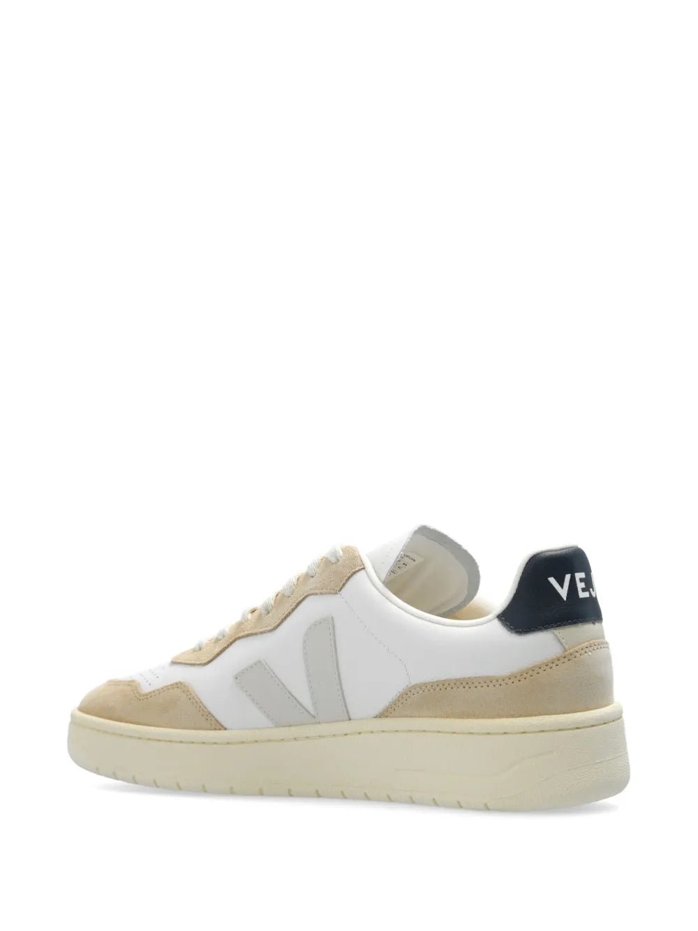 VEJA V-90 Leather