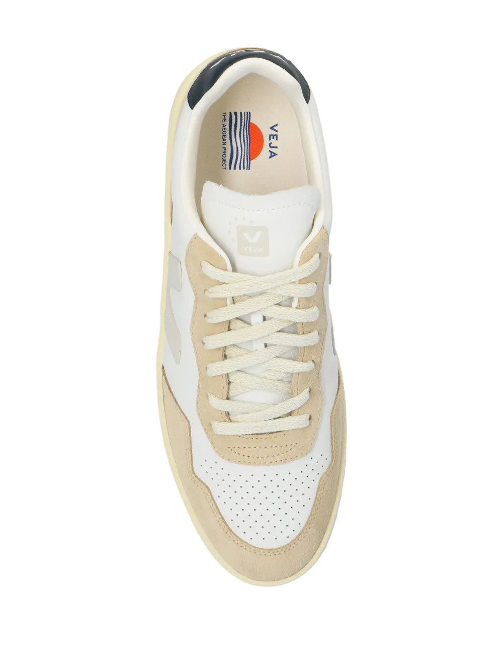 VEJA V-90 Leather