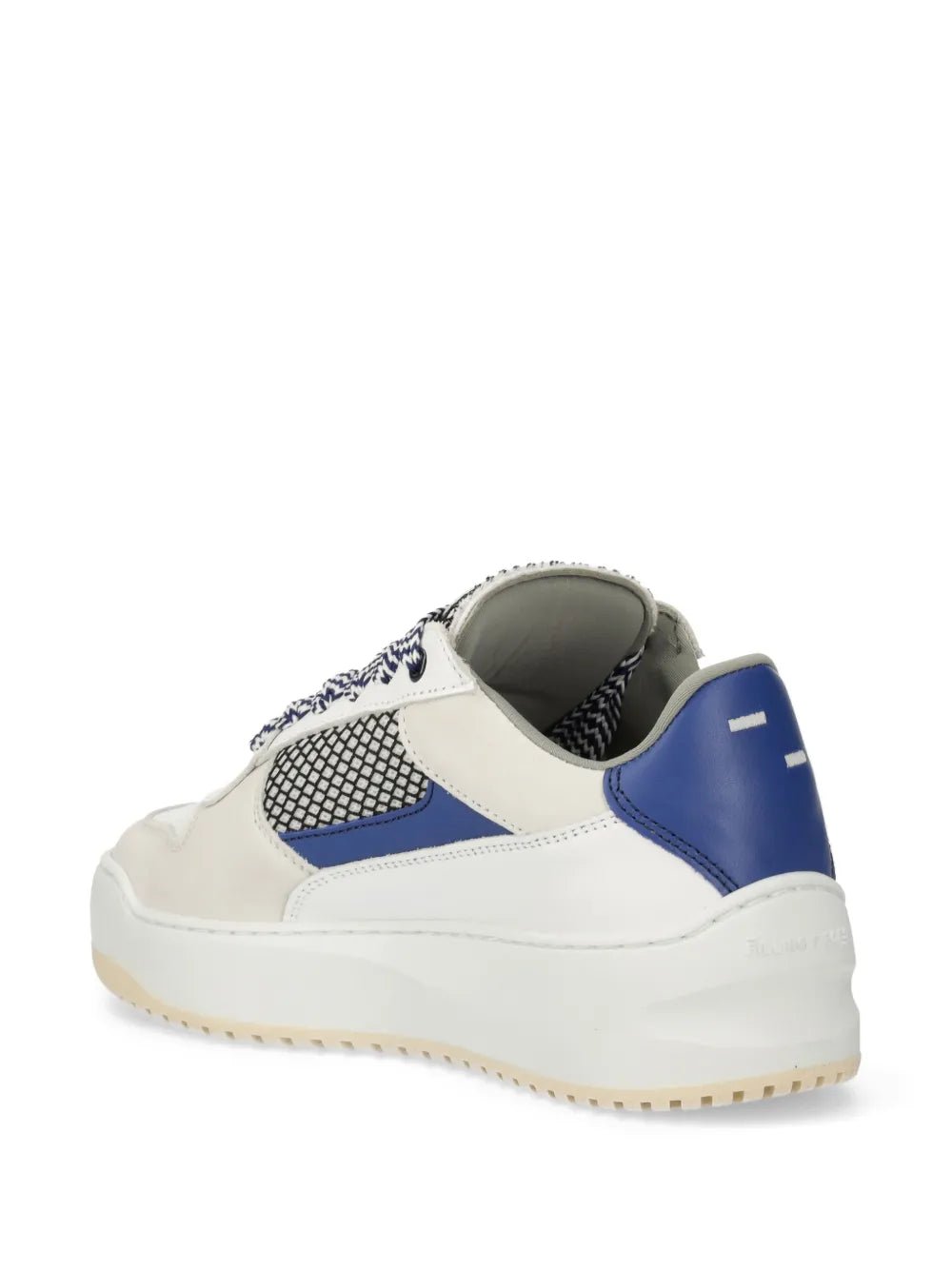 Filling Pieces Avenue Isla