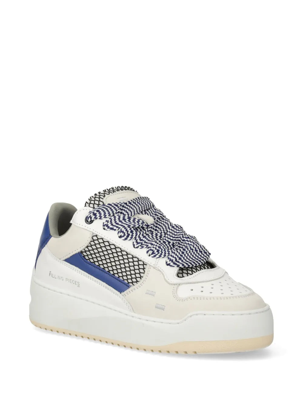Filling Pieces Avenue Isla