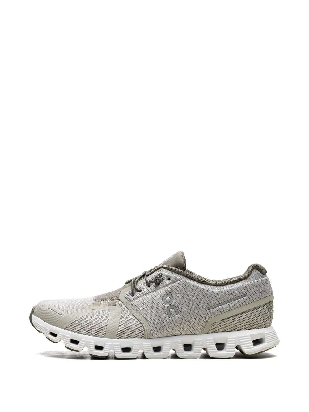 On Running Cloud 5 Chalk Grove Sneakers