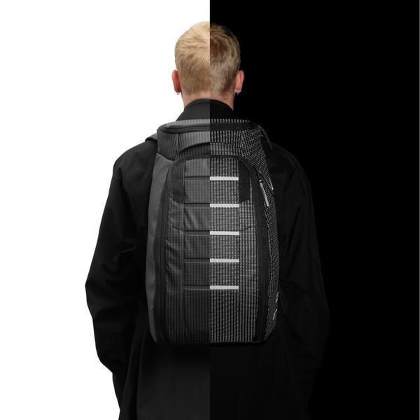 DB Journey Hugger Backpack 25L Reflective Black