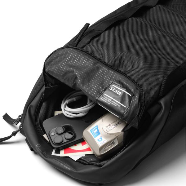 DB Journey Skateboarding Skate Carrier 32L Black Out