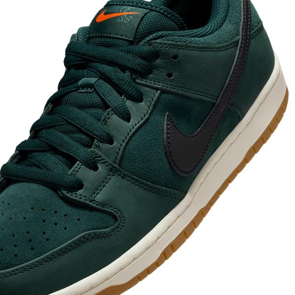 Nike SB Dunk Low Pro ISO Deep Fir - Black - Sail