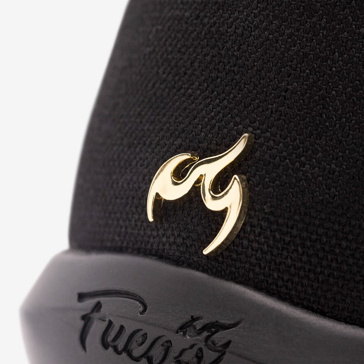 All-black Split-sole
