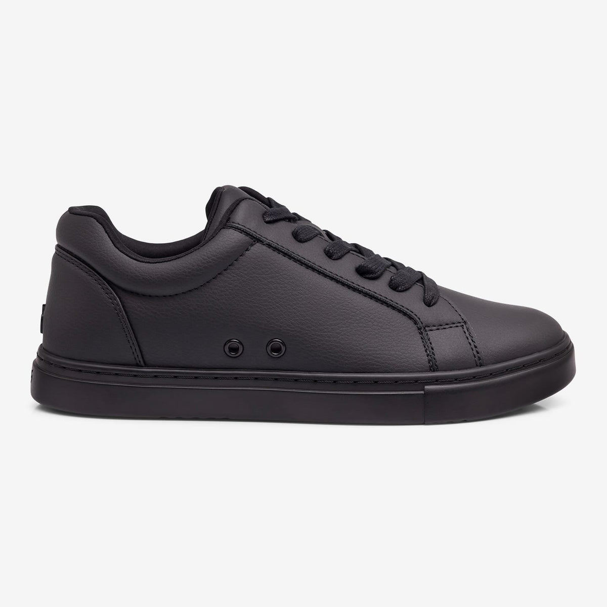 All-black Low-top