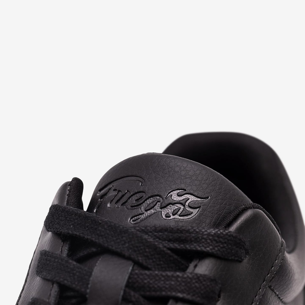 Black Low-top