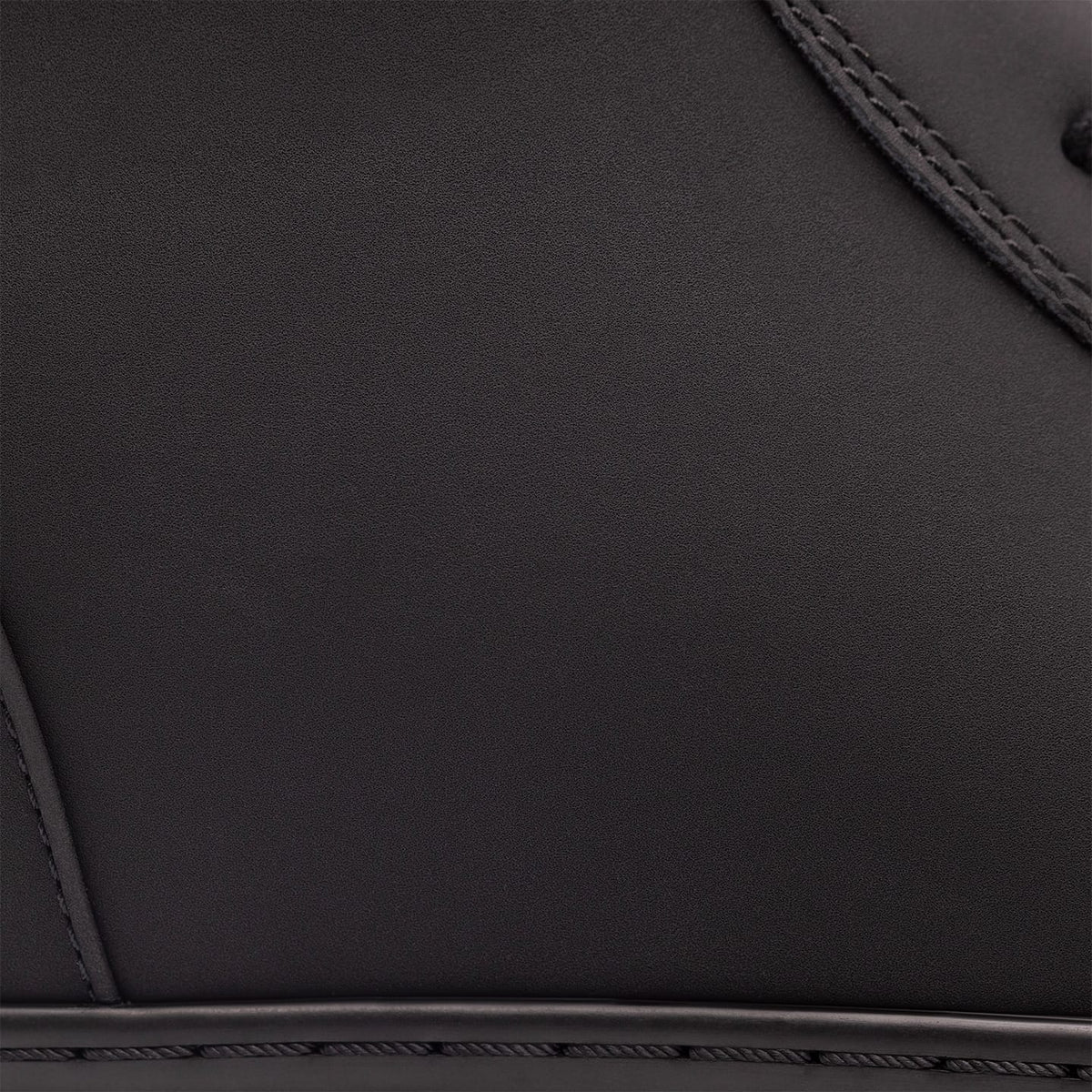 All-black Wedge
