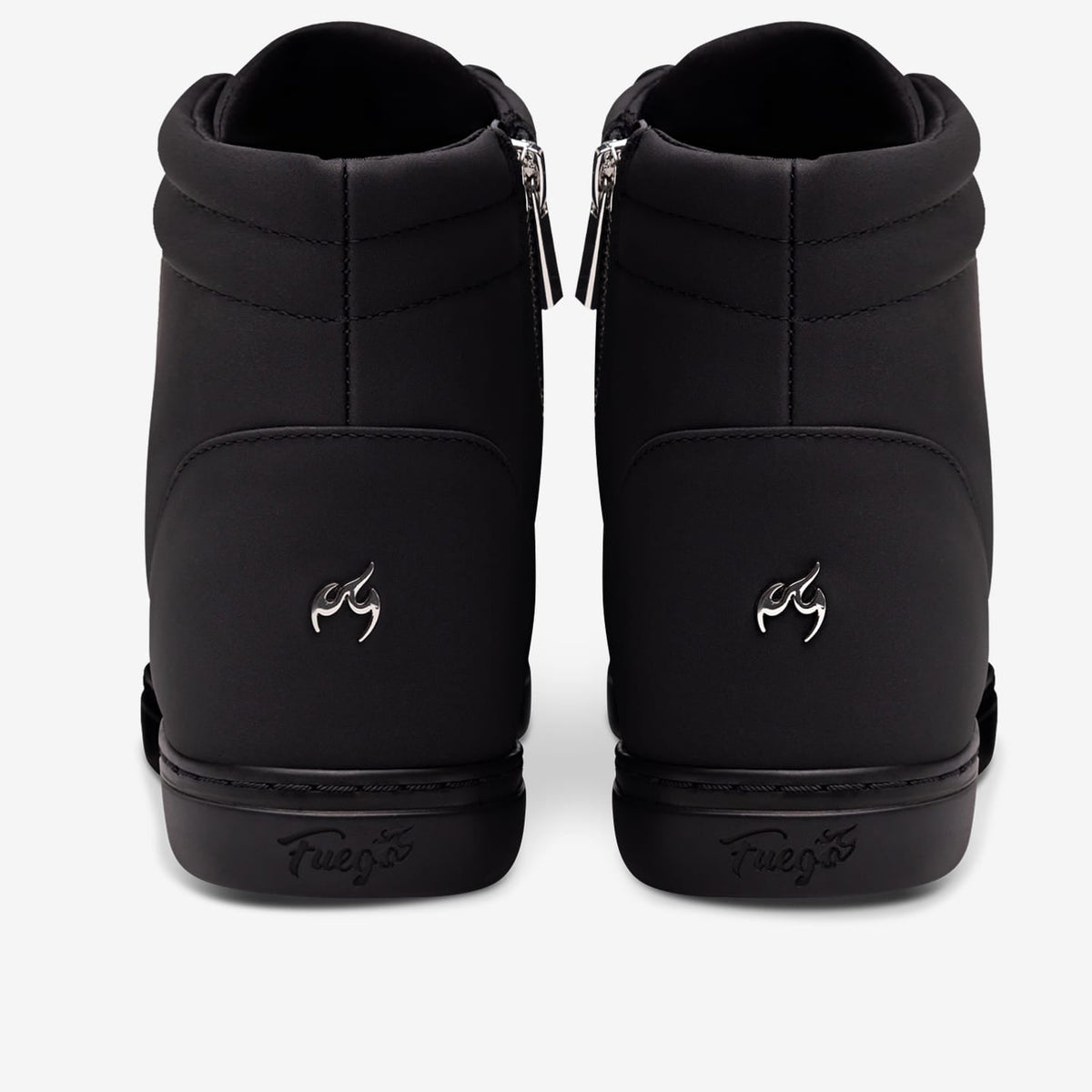 All-black Wedge