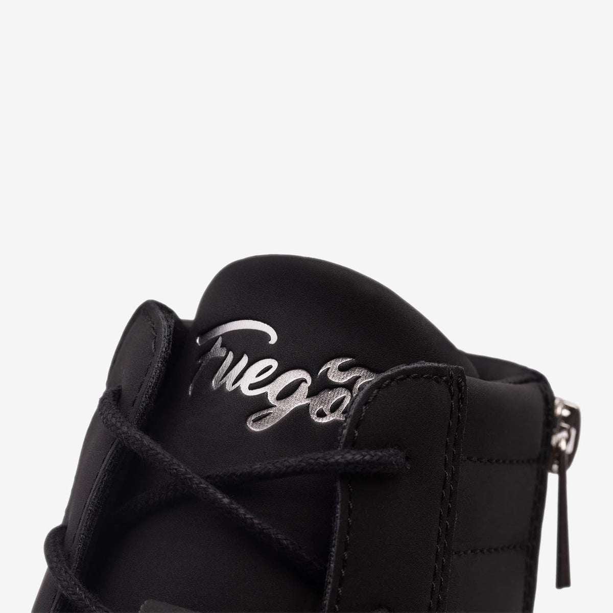 All-black Wedge