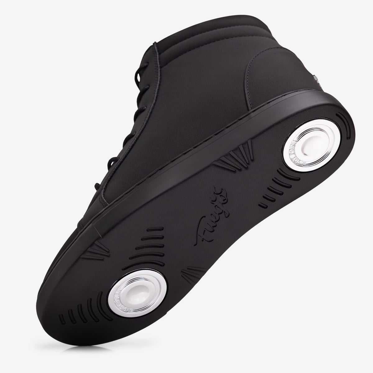All-black Wedge