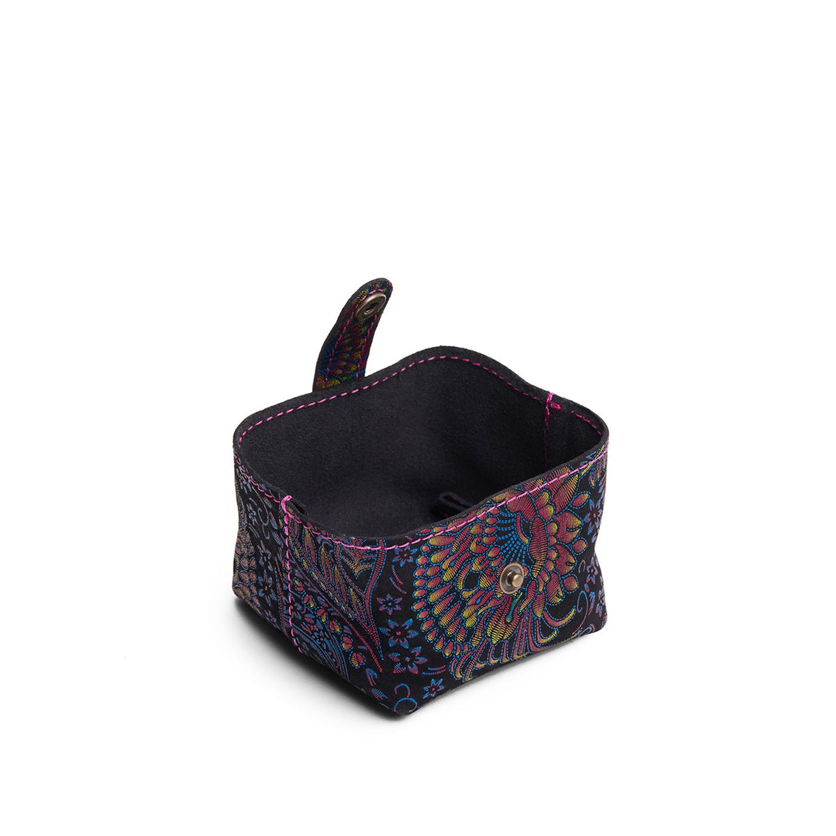 Howler Pouch