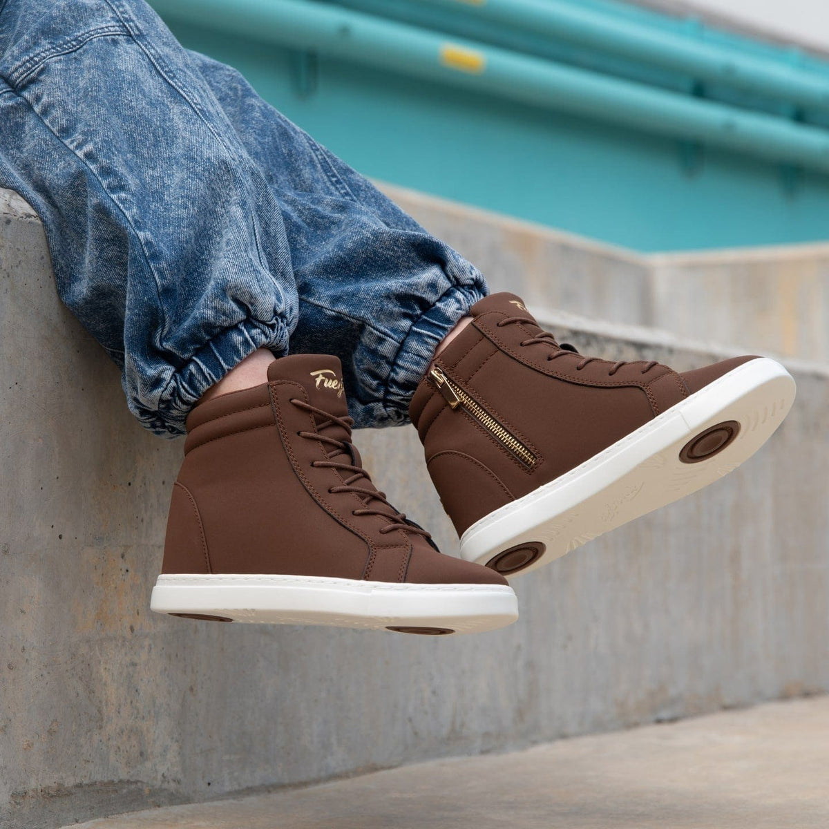 Mocha Wedge